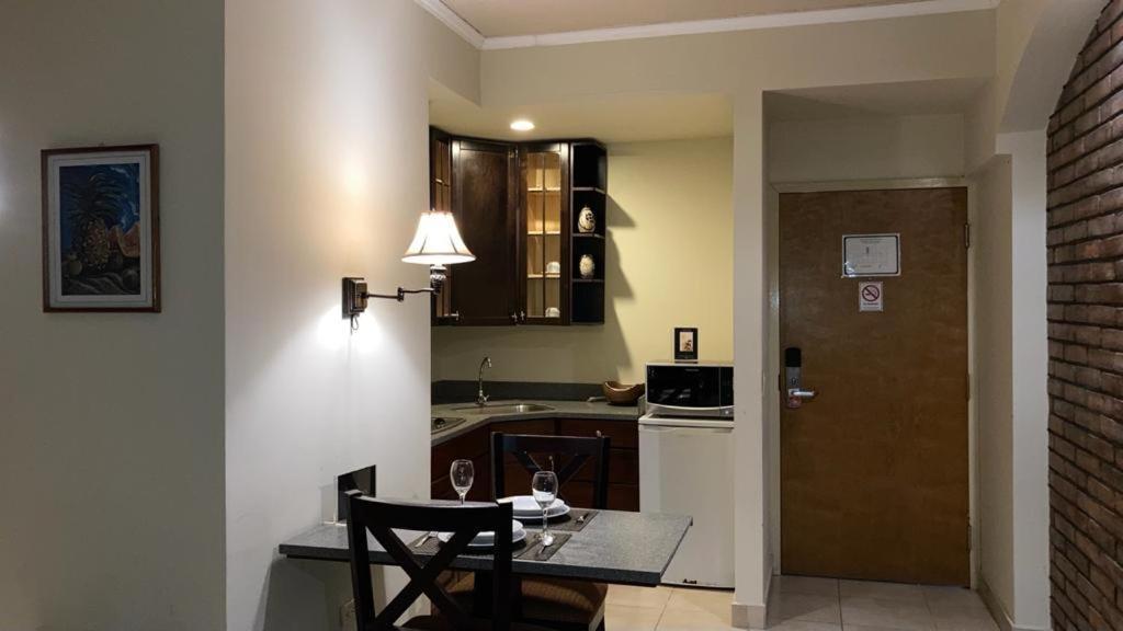 Los Altos Apartments & Studios Managua Buitenkant foto