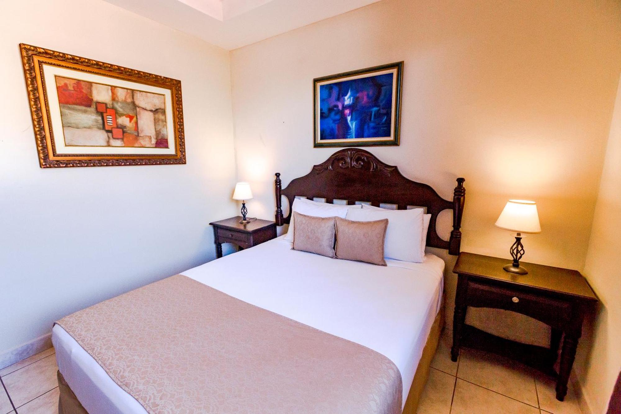 Los Altos Apartments & Studios Managua Buitenkant foto